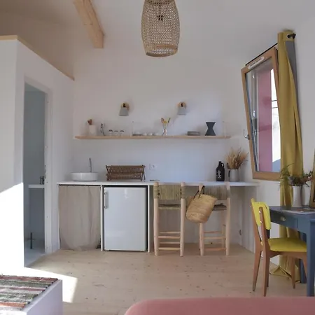 فندق مبيت وإفطار Le Bivouac - *